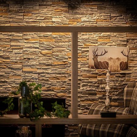 Home-Hotel Salzberg Берхтесгаден Екстериор снимка A stone wall